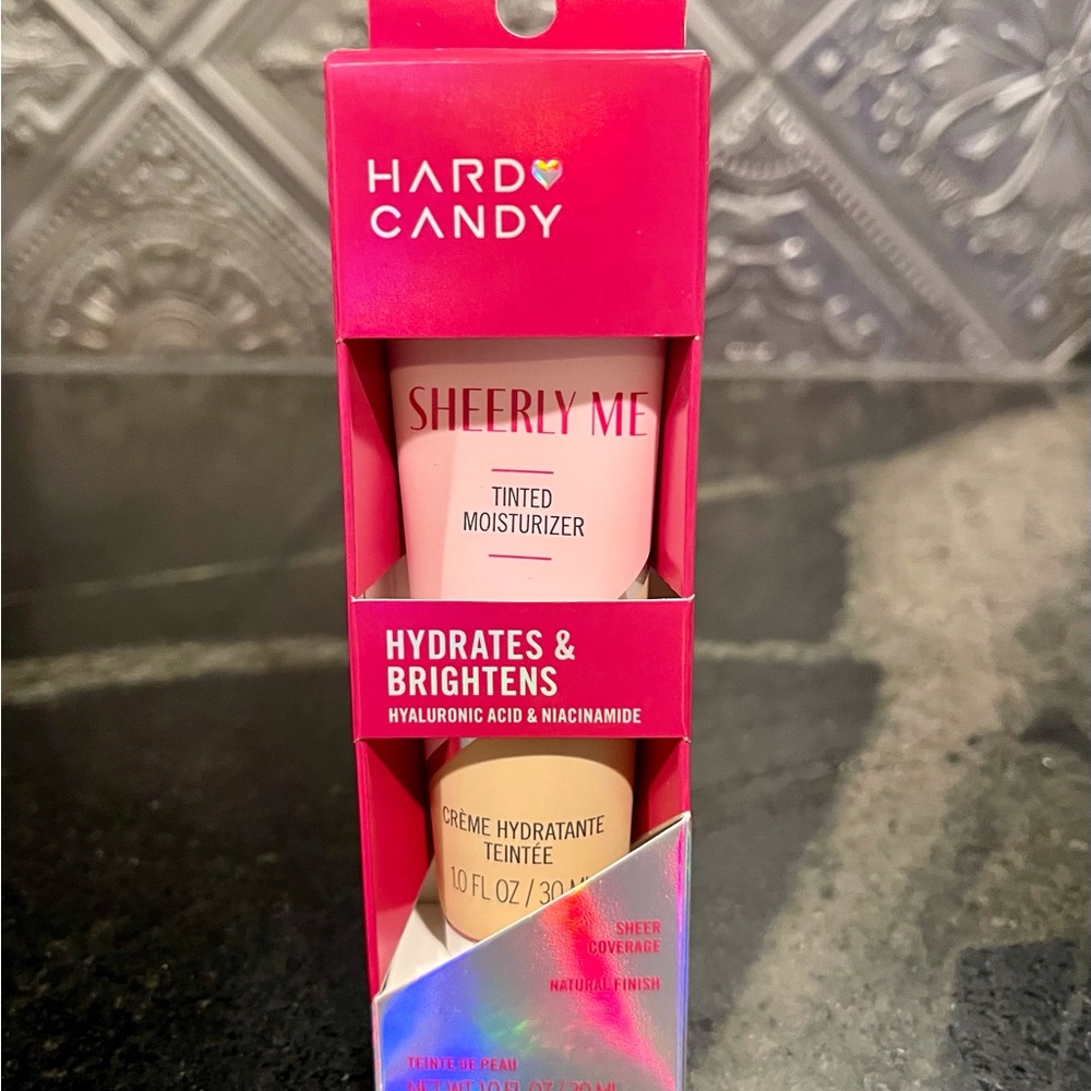 Hard Candy Sheerly Me Tinted Moisturizer - 210